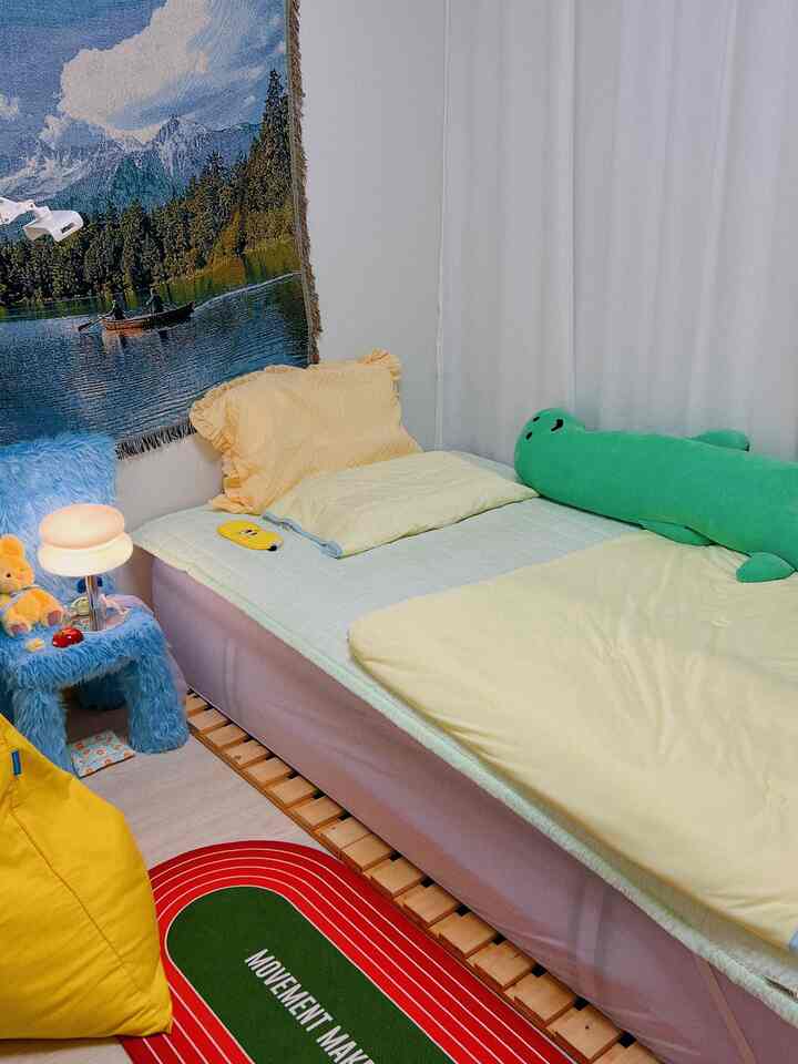 床生活20年して初めてマットレス入りました🛏️

腰がどんどん鍛えられて、眠れないように眠れませんでした。🥺
腰のためにどんな製品を選ぶか心配
「スリッパハイブリッドマットレスプライム」スーパーシングルサイズを選択しました！

私はいつも横に寝ていますが、
マットレスの上に横になると肩と腰が自然に支えられる感じがします。

すごく切れないし、そうだと硬くもない感じが私によく合いましたよ✨
（しっかりしながらも体がすみません）

使って一週間経って朝起きたとき
ウエストは確かにあまりカッコいいんですよ！
なぜ今変えたいのですか😆

＃賢明な消費＃コンスープ記録集 
＃マットレス＃マットレス推奨＃スリッパ＃ベッドマットレス＃スリップマットレス＃ソリッドマットレス＃ウエストマットレス＃ウエストマットレス＃ウエストマットレス＃日常＃寝室＃ベッドルームインテリア＃キダルト 