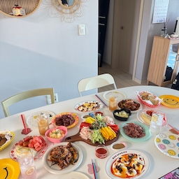 #오홈스토랑 #예쁜템최고야 #콘수프기록집 
고등학교때 친구들이 집으로 온다고해서
음식을 차려봤었네요!!ㅋㅋㅋ
근데 음식도 이뻐보이는거 있죠?????🤣🤣
컬러가 맘에 들어서 더 이뻐보였던거!!!!!!
ㅋㅋㅋㅋ친구들도 맛나게 먹어줘서 좋았네요❤️
#맞팔 #맞팔환영 #맞팔해요 #맞팔선팔 #맞팔소통 #맞팔환영해요 #오늘의가든 #플레이팅 #플레이팅필살템 #맛스타그램 #먹스타그램 #플레이팅접시 #플레이팅샷 #플레이팅그릇 #살림살이 #우리집식탁 #우리집취미존 
