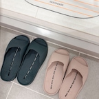 문에 걸리는 욕실화에 스트레스 받았는데
4.9cm 도온도프 욕실화로 바꾸고
발도 마음도 편안해졌어요
미끄럼 걱정없고 물 고일 걱정없도
도온도프의 세심한 설계와 디자인으로
욕실 분위기까지 잡은 욕실화에요
#도온도프 #욕실화 #도온도프욕실화 