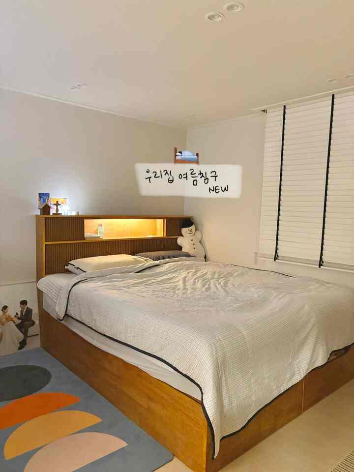 ふわふわの私たちの家新しい布団🛌
メゾングリーンベル（grb） 
「ミュートレンジングテンセルモーダル100両面狩猟布団」です！ 

ふわふわの綿布団が好きな私は
夏にも荒いシアカソ素材より 
ふわふわの布団を暑くしたいですよ☁️
私が望んでいた柔らかくて送られた肌触りの布団を見つけました🫧

✔️デザイン
過度ではない穏やかなチェックで 
ポイントでボーダーパイピングがとてもかわいいです
ボーダーパイピングが多様な色味です。 
私の家に似合うものを選ぶのが好きです
私たちはネイビーとして選びました！ 
私の家のベッドLKですが、Kサイズはうまくいきます👍🏻

✔️素材
本物のレンジングモーダル100％両面素材です 
ブナの木から抽出された環境に優しい素材🪵
両面だからどちらに肌に触れてもボウラですよ  
綿には最高級のトウモロコシが組み込まれており、 
夏にも綿布団がいい私は 
ふわふわですが、涼しい感じがとても良いです。
私は初秋までも使えると思いますㅎㅎ 

✔️安全性 
韓国繊維産業連合会で 
国産素材の国内製造が認証されています。 
繊維の都市大邱にメゾンドグリーンベル（grb）本社があります。 
工場直営システムを備え、修理も可能だそうです！ 

夏なのにあまりにもぽっかりしてふわふわ！ 
🐰 ☁️🫧 

＃メゾンドグリーンベル

＃五感レビュープログラムを通じて製品を提供され、直接使用してスタイリングした後期です。