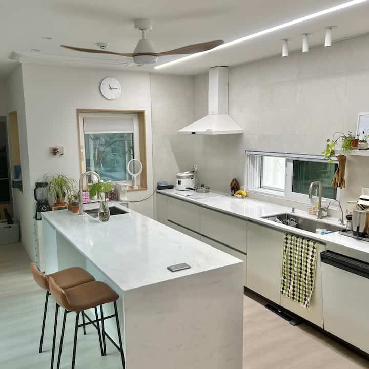  #주방인테리어 #실링팬 #식탁등 #마당있는집 #homedecor #homeinteriors
