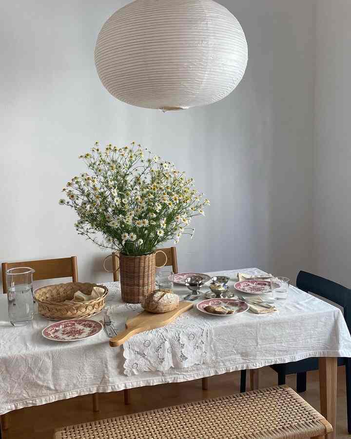 Brunch tastes even better in a dining room filled with warm wood tones and cozy vibes. ☕🥐🤎

A space where slow mornings, good food, and great conversations come together.

#BrunchTime #DiningRoomInspo #WoodToneDecor #WoodyVibes #CozyDining #WarmInteriors #HomeCafe #DiningRoomDecor #NeutralHome #InteriorInspo #ModernHome #SimpleLiving #BrunchAtHome #CozyHome #HomeStyling

credit: @melanie.lichten