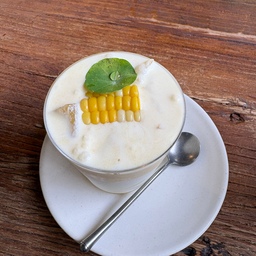 제주도로 조금은 이른 여름휴가를 다녀왔답니다🤍
오랜만에 수영도 마음껏 하고 맛있는것도 잔뜩 먹고 왔어요
행복한 5일을 보내고 왔는데 앞으로 남은 여름은 어떤 낙으로 지내야할까요😂
#여행기록 #여행사진 

