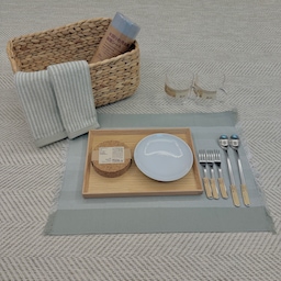 무지 쇼핑 다녀왔어요.🛍️
오래 사용할 수 있는 기본 아이템들만 골라 담아왔습니다.
심플한 디자인이라 어디에 두어도 잘 어울리고, 오래 함께할 것 같아 만족스러운 쇼핑이었어요.🤍
#콘수프기록집 #현명한소비 #무지 #MUJI #리빙 #집꾸미기 #홈카페 #주방용품 #오늘의집 