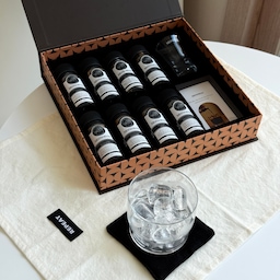 #콘수프기록집 #여름방학일기 
#제공 | 매일 마시는 커피 가장 신선하고 간편하게,
꙳모노드24에서 보내주신 콜드브루 시그니처 세트꙳
여름에 필수 아이스커피🧊
적어도 매일 하루에 한잔이상은 꼭 마시는 커피, 
퇴근하고 집에와서 밥먹고 커피를 내리려고 하면 소리,진동 고민으로 먹고싶지만 참을때가 있는데, monod24로 간단하게 즐길 수 있어서 좋았습니다
#홈카페 #홈카페존 #홈카페인테리어 #콜드브루 #커피 #브레빌 #커피머신 #리핏 #키친크로스 #티코스터 #맞팔 #모노드24 #여름간식 #컵선반
