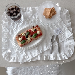 광고 | 작지만 알찬 토피 오븐으로 피자 굽기 🍕
뭐든 전자레인지보다 오븐이나 에프에 구워냈을 때
겉바속촉 훨씬 맛있어지는 거 아시죠?
간단한 한 끼라도 이렇게 귀여운 오븐에 노릇하게 구워서
정성스레 차려내면 참 기분 좋아요.
바쁜 일상 속에서도 나를 위해 예쁘게 차려 대접해 주는 느낌이랄까요 🤍
오늘 한 끼는 나만을 위한 소중하고 따뜻한 시간으로 채워보세요 :)
⤹
@toffykorea.official
#토피 #에어프라이어 #오븐 #오븐추천 #오븐요리 #오븐형에어프라이어 #에어프라이어추천 