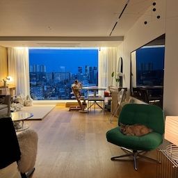 우리집 거실 인테리어 킥은➰
후회없는 '통창' 시공✨
남향집 + 시티뷰의
통창시공은 후회가없다🎀💙
#인테리어노하우 #콘수프기록집 #인테리어 #리모델링 #30평대인테리어 #30평대아파트 #구축인테리어 #통창 #시스템창호 #아기가있는집 #고양이가있는집 #육아육묘 #신혼집인테리어 #거실인테리어 #남향집 
