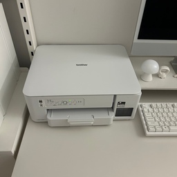 #오늘의우리집  #6평원룸 
작업실 새로운 아이템 프린터 !  🖨️
#콘수프기록 #맞팔 #원룸 #원룸인테리어 #원룸꾸미기 #원룸가구배치 #저상형침대 #6평 #6평오피스텔 #이동식티비 #소파 #1인소파 #원룸소파 #간이테이블 #사이드테이블 #원룸침대 #원룸매트리스 #원목스툴 #화이트인테리어 #자취방꾸미기 #자취방침대 #자취방침대 #자취추천템 #내돈내산 