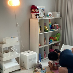 정리의 끝은 어디일까요?😂
#오늘의우리집 #콘수프기록집 
정리된듯 안된듯(?)한 현실 울 아가방
아기방은 정리해도해도 뭔가 어수선한거
저희만 그런가요?ㅋㅋ 
#ftc9기이야기 #아기방 #아이방 #아기방꾸미기 #아이가있는집 #아이가사는집 #아기방수납 #아기방정리 #현실아기방 #30평대아파트인테리어 #신축아파트 
