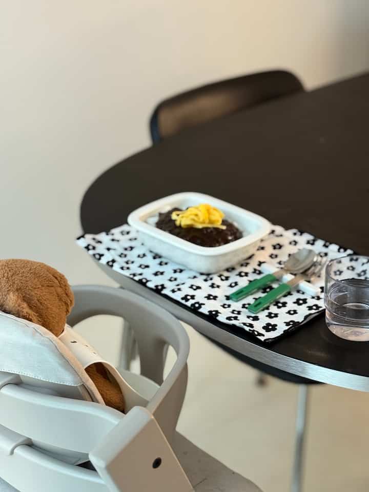 ＃今日の私たちの家＃コンスープレコードハウス＃幼児食＃幼児食器＃ハイチェア＃トリップトラップ＃キッチンクロス＃あごひげ＃ブラックダイニングテーブル＃アイバップ賞＃陶器皿＃陶器のボウル＃デザートカートリッジ＃アノバ＃アノバカトラリー 

ご飯を食べに来るように言ったので、食べないでください。
クマのすべてを与えなければなりません〜
フダダックに来てテオボブ！そうですね。