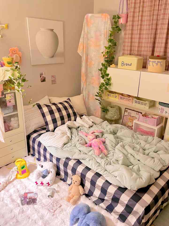 みんなきれいな夢を見てください🌙💛

#マグミネ #寝室 #寝室のインテリア #寝室の装飾 #自炊室のインテリア #自家製の装飾 #ワンルームのインテリア #ワンルームのインテリア #コーンスープのレコード集 #かわいいテム最高屋 #お揃い #おしゃれ #家の装飾 #寝具 #マットレス #布団#人形 #収納 #カーテン #額縁