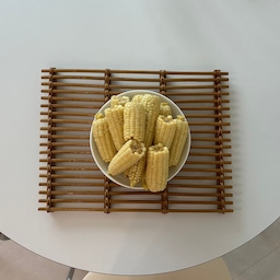 #한여름디저트
1️⃣ 여름하면 옥수수🌽
아이들 간식으로 한그릇 가득 준비해봅니다 !
2️⃣ 고구마 말랭이 🍠
그냥 먹어도 맛있지만 말랭이로 만들면 더더 맛있는 여름간식이죠👀
 든든한 여름디저트로 건강한 하루 보내세요!
#여름 #간식 #건강간식 #고구마 #고구마간식 #옥수수 #여름방학간식 #여름간식 
