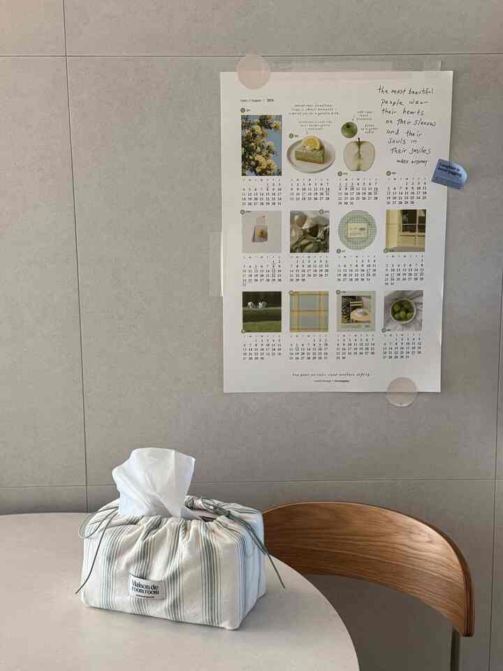 夏には太陽が深く入り、動向である私たちの家の台所にも
自然光が浸透します🌞

緑色のアイテムが好きなので家のあちこちに
配置したものがより目立つ夏の我が家！ 💚

＃夏のカット＃スクラブダディ＃ムアス＃ディスペンサー＃20平台キッチンリモデリング＃20平台キッチン 