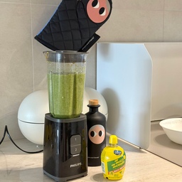 주방에서 예쁜 아야이야앤 오일 넣고 
클린주스를 겨냥한 마녀스프👻🥬🥦🥕만들기
올리브오일 넣고 주스를 만들면
흡수율이 더 올라간다고해서
주방에 예쁨 담당하는 오일 넣어주고 클린주스 만들었어요
오일 넘 귀여워서 종류별로 다 모으고싶어요👀
#콘수프기록집 #예쁜템최고야 2
#이야이야앤프렌즈 #올리브오일 #주방예쁜템 #살림살이 #예쁜살림템 #예쁜템 #예쁜주방 #주방 #주방꾸미기 #주방템추천 #클린주스 #마녀스프 #신혼주방템 #신혼집꾸미기 #예쁜주방용품 #주방용품 #주방정착템 