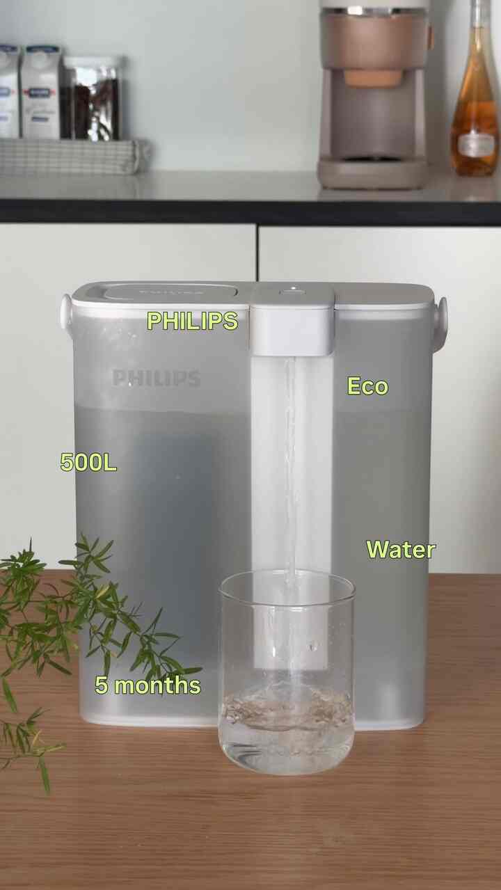 協賛打攻NO、浄水器YES！ 💧


もともと毎日ペットボトルミネラルウォーターを飲みました。
マイクロプラスチックも気になります
毎回溜まっているゴミも甘くなかったんですよ..!
だから浄水器を設置するには
打撃が負担になる月世集、、ㅜㅜ


それから見つけたのは
まさにフィリップスムタゴン直水浄水器！


しかし、このように水道水
すぐに浄水して飲むのは初めてです。
汚染物質がきちんとろ過されるのが最も気になりました。


「永遠の化学物質」と呼ばれるPFASを含む
重金属（鉛、水銀）、残留塩素、農薬、VOCなど
50以上の広範囲の汚染物質
99％削減
飲料水安全国際標準人
NSF/ANSI 53認証までになったと
安心になりましたよ！


そして特に快適だったのは
ボタンを1回押すと
1秒で水がすぐに出てきたの！
水を飲むときはもちろん
料理の時も楽でした！


500L大容量フィルター
1日3L目安
約5ヶ月使用できます
フィルター交換時期になるとアラームでお知らせします。
使用量を毎日チェックする必要もないので
管理するのにも楽でしたよ！


家賃の家なので浄水器の設置を躊躇した私にとって
ちょうど必要だった浄水器でした 💫



#コンスープ 
#今日の私の家 
#浄水器
#浄水器 
#直水浄水器 
#跡
#自炊浄水器
#自力 
#跡 
#自炊必需品 
#ハチミツ 
#キッチン
#キッチン 
