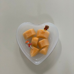 여름에만 맛 볼 수 있는 솜사탕메론 🩵🩷🍈
복숭아 요거트 찹쌀떡은 매일 먹고 싶다 ... 🍑🍑🍑
#한여름디저트 #여름맛인테리어 