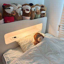 🐒 우타니의 하루
일어나자마자 눈 마사지부터 👀
잠도 깨고~
세수도 꼼꼼하게 하고
오늘 뭐 하지? 🤔
일단 TV부터 켜.
소파에 누워서 한 편 보고
또 한 편 보고…
그렇게 오늘 하루도 아주 알차게 보냈다 🐒♡
내일도 잘 쉬어야지.
#집순이 #집순이일상 #자취생 #자취라이프 #자취방 #원룸라이프 #원룸인테리어 #원룸꾸미기 #집꾸미기 #집스타그램 #홈스타그램 #홈인테리어 #오늘의집 #오늘의집서포터즈 #FTC26기 #일상릴스 #일상브이로그 #릴스추천 #릴스알고리즘 #릴스 #인스타릴스 #소소한일상 #집콕 #집콕라이프