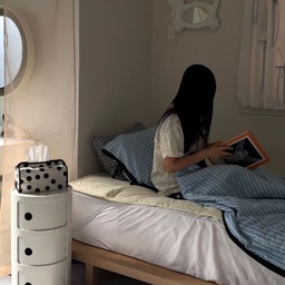 뭔가 여성스러워진 오늘의 우리집 침실 🩵
저상형 프레임 좋네용
#예쁜템최고야 #콘수프기록집 #침실인테리어 #베딩 #저상형침대프레임 #가구의정석 #카르텔 