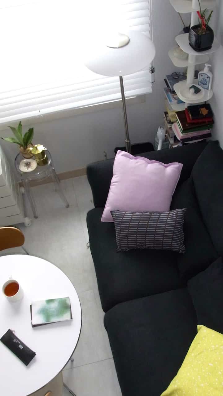ソウル6平腹階オフィステルルームツアー𓂃𓂂 ⋆｡🏠

初めて映像で紹介した我が家•・！ 
家の隅々を入れてみました♥ 



＃ミニハウス＃今日の私たちの家＃コンスープレコードハウス＃今日の家ftc28＃ftc28＃ルームツアー＃ルームツアー＃二階建てオフィステル＃家の装飾＃ワンルームインテリア 