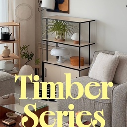 #콘솔 #콘수프기록 
새로운 수납장, TIMBER🤍🖤
모처럼 11시까지 깨지 않고 푹잔 아침 🥱
일어나자마자 가구를 옮기며 유산소운동을 시작 🏋️‍♀️
내일이면 결혼하는 우리집 하숙캥의 신혼집에 
집에 있던 수납장을 죄다보내서 휑해진 거실에
룸앤홈의 새로운 신상, 팀버슬라이드 수납장을 
새로 배치해보았는데 잘 어울리나요? 🫣✨
깔끔하고 세련된 디자인에 엣지 디테일
그리고 부드럽게 열리는 슬라이딩 도어도 맘에 쏙, 
화분이나 예쁜 오브제는 선반 위에 올려두고 
가리고 싶은 아이템들은 수납장 속에 쏙 숨겨두어요.
그리고 룸앤홈 가구답게 튼튼한 내구성까지, 🤍🖤
오늘은 날씨가 좋아 열일해야 할거 같은데,
친구도 만나러야가야하니 커피 후딱 마시고 
부지런히 움직이려구요 🫣 즐거운 주말 보내세요🤍
──────────────────
#룸앤홈 #룸앤홈후기 #룸메이트14호 #룸앤홈수납장 
#팀버슬라이드수납장 #수납장 #거실장 #인테리어수납장 #거실인테리어 #집꾸미기 #수납인테리어
#가리개커튼 #거실꾸미기 #선반인테리어  #구축아파트인테리어 #모듈소파 #거실가구  #구축인테리어 #우드선반 #거실러그  #에어컨가리개 #슬라이드수납장 
#거실테이블  #거실조명 #플로어스탠드 
#쿠션인테리어 #모듈가구 #한지조명 