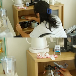 #현명한소비 2 #콘수프기록집 #브레빌878 #카페장
몇일전 브레빌878을 들였어요.
기존에 네스프레소 버츄오플러스를 사용하고있다가 
좋은기회로 당근에서 거의 사용하지않은 머신을 엄청 좋은가격에 구매했거든요!
새제품을 새로 들이자니 출시한지 얼마안된 모델도 아니고 
혹시나 또 마음이 바뀔수도 있는거라 한참 고민했던건데
이렇게 운좋게 들이게 되서 너무 기쁜거있죠?
겸사겸사 카페장도 오랜만에 싹 대청소해주고 나니 뿌듯했던!
