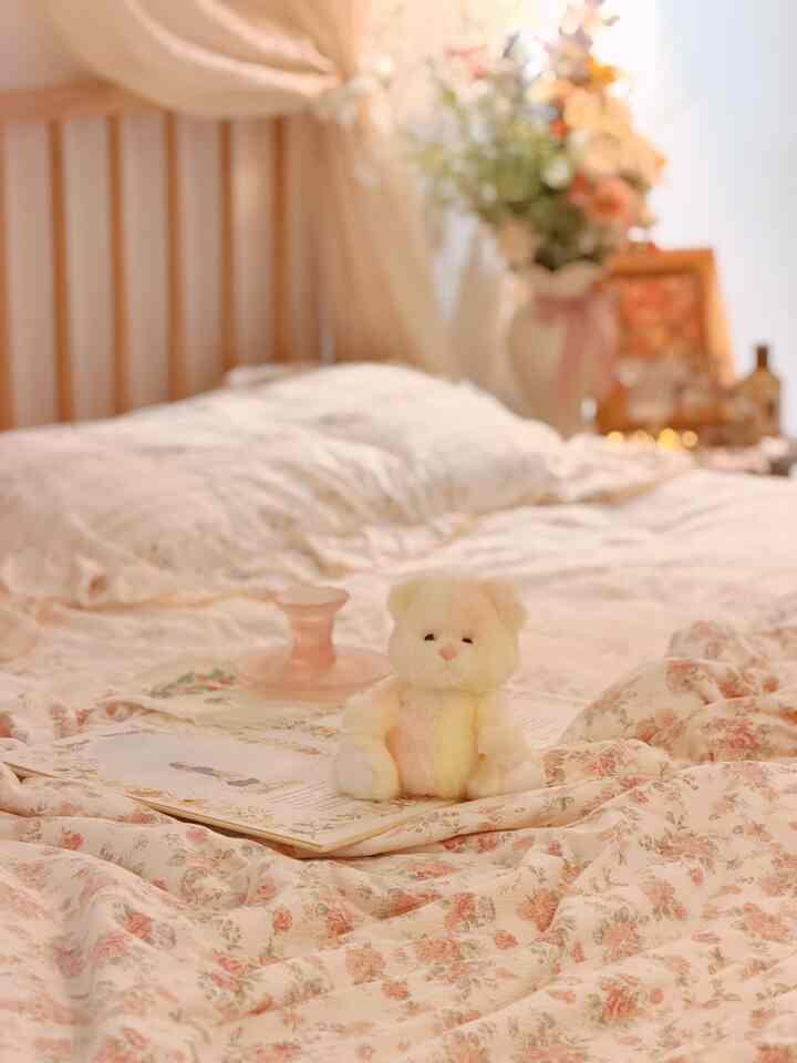 こんにちはメルです🧚🏻‍♀️

ベッドの上に新しい友達ができました🐻🌿

テディテイルズネイチャーヒーリングシリーズ
花の香り味スターキャンディという名前のレナベア🤎

名前からとても可愛くないですか🥹
ベッドの上に置いておくから、ふわふわの雰囲気ともよく合います🧸

＃コーンスープ記録集 