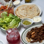 #콘수프기록집 #오늘의우리집 

TACO NIGHT!
소고기, 새우 듬뿍 홈메이드 수제 타코🌮
사먹는맛 뺨치게 정말 맛있어요🤤

#타코 #멕시칸요리 #홈쿡 