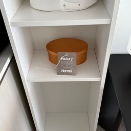 요즘 사쉐 너무 많이들 쓰시잖아요 🪶💭 
머리도 안아프고 은은한 향에 디자인도 예뻐 그냥 툭 놓아도 인테리어 전혀 해치지않는 팩토리노멀 사쉐를 
써봤어요 ! 
드레스룸이나 차량에 걸고 사용해도 좋을거같고 
강하지않은 향이라 더 맘에 들었던.. ☺️ 
#팩토리노멀 #사쉐 #방향제 #사쉐추천 
#방향제추천 #침실템 #욕실템 #향기템 