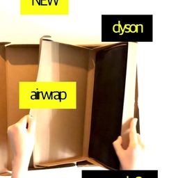 ⠀ 
 ⠀ 
 ⠀ 
2026년도 6월 신상 80만원짜리
NEW dyson airwrap co-anda 2x
Multi-Styler & Dryer
ASMR로다가 언박싱 했어요📦✨
한 몇년동안 다이슨 에어랩
사야지 사야지 고민만 했는데 
에어스트레이트너가 나오고 
그걸 사야하나 또 고민을 하다 
결국 드라이기, 에어랩, 스트레이트너가
다 포함된 신상 에어랩이 나온거지 뭐에요!
그래서 큰맘먹고 질렀어요,,,😌
아직 찾아보니 리뷰가 많이 안보이길래
한번 올려봅니다..!
많이들 구경하세요😝🖤
⠀ 
 ⠀ ⠀ 
 ⠀ 
#가전플렉스 #다이슨 #다이슨신상에어랩 #다이슨에어랩 #에어랩 #에어랩코안다 #가전 #이사 #이사선물 #나에게주는선물 #선물 #선물추천 #기념일 #기념일선물 #기념일선물추천 #아내선물 #헤어 #헤어드라이기 #헤어드라이어 #헤어케어 #헤어스타일링 