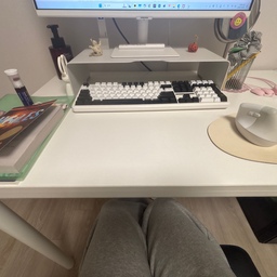 #오늘의우리집 #데스크테리어 #휴일
