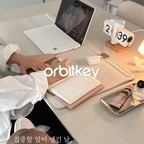 책상은 없지만

오비키 데스크 매트만 있으면
나만의 작업공간! 완성💛



#오늘의우리집 #예쁜템이최고야 #우리집포토존 
#인테리어노하우 #현명한소비 #오늘의가든
#거실육아 #아기가있는집 #아이가있는집 
#아기방꾸미기 #키즈존 #거실 #육아템   
#거실인테리어 #주방인테리어 #서재방인테리어 #화이트앤우드 #데스크테리어 #살림템 #리빙
#쇠테리어 