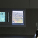 •
서울 한복판에서도 살아보고 경기도에서도 살아보니 저는 아무래도 숲뷰가 취향인 것 같아요. 그래서 다음에는 엄청 큰 창의 숲뷰를 액자처럼 창문에 걸러둘 수 있는 곳으로 가고 싶어요! 

물론 지금 보이는 거실뷰와 부엌뷰, 볼 때마다 다르고 예뻐요! 다음엔 기록해서 가져와야겠어요. 🌃

———
#콘수프기록집 #오늘의우리집 #주방인테리어 #주방꾸미기 #부엌인테리어 #부엌꾸미기 #부엌수납 #창문인테리어 #샷시 #구축아파트 #구축아파트인테리어 #구축인테리어 #신혼집인테리어 #신혼부부인테리어 #신혼부부일상 #미니멀인테리어 #미니멀라이프 