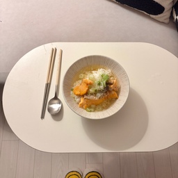 퇴근하고 넷플 보면서 먹는 게 최고 🍿🤍
오늘 하루도 고생한 나를 위한 저녁
보고 싶었던 거 틀어놓고 맛있는 거 먹으면
이게 바로 소확행 아니겠어요 ദ്ദി ˉ͈̀꒳ˉ͈́ )✧
집순이의 퇴근 후 루틴 🛋️
#자취일상 #퇴근후일상 #원룸일상 #집순이일상 #자취스타그램 #자취생활 #자취라이프 #혼자사는일상 #직장인일상 #퇴근후힐링 #넷플릭스추천 #넷플릭스보면서 #배달음식 #먹스타그램 #야식추천 #집콕생활 #집콕일상 #소소한행복 #일상기록 #리빙스타그램 #원룸라이프 #오늘의집 #집에서놀기 #나의일상 #일상스타그램