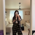 #제품지원 큐레이터 프로그램을 통해 제품을 제공받아 직접 사용하고 스타일링한 후기입니다.

가을과 딱 맞는 무드의 파자마 발견했어요🍂🍁

매일 입는 파자마는 소재부터 중요하죠, 토노브 파자마는 부드러운 40수 면 100% 소재에 박시핏으로 몸에 달라붙지 않아 착용감이 너무 편안해요.

가을 무드에 맞는 브라운 컬러에 땡땡이까지 있어서( 땡땡이 러버는 미쵸,,) 일상 속 기분좋은 분위기 전환도 가능해요🥮

[ 오늘의집 단독 에디션 토노브 파자마 ]
✶출시 기념 혜택 (10/12 ~ 10/18)
‧ 최대 20% 쿠폰 할인
‧ 카카오페이 7% 추가 할인

@todayhouse
@tonove.archive

#오늘의집에디션 #토노브 #오늘의집 #파자마
#콘수프기록집 #오늘의우리집 #현명한소비 #예쁜템최고야 #인테리어노하우 #유럽인테리어 #와비사비 #호텔인테리어 #화이트우드인테리어 #화이트우드 #블랙우드인테리어 #원목인테리어 #전세집꾸미기 #셀프홈스타일링 #셀프시공 #커플파자마 #신혼부부 #신혼부부파자마 