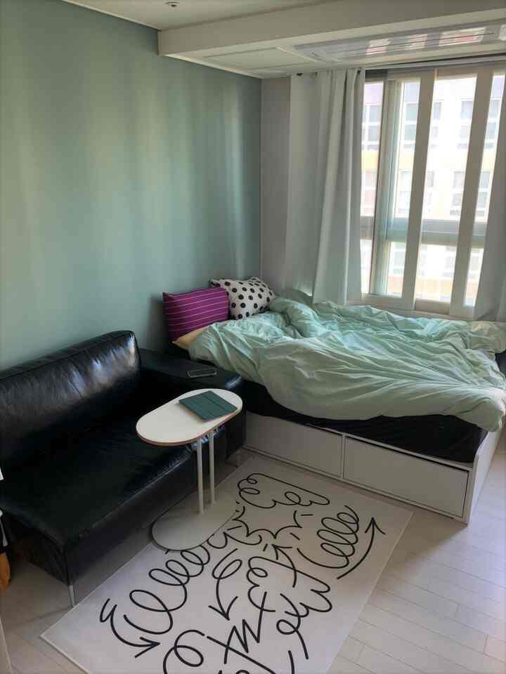 私の好みでいっぱいの部屋ε♥з  #원룸인테리어 #원룸꾸미기 #자취생 #자취방인테리어 #자취방꾸미기 #블랙쇼파 #러그 