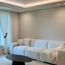 🛋️우리집 웜톤 거실 소개🤍
-
#도모디자인 소파는 저희집 연한 애쉬베이지 마루톤 & 연그레이 벽지톤과 딱 잘어울리는 컬러감이어서 너무나 만족하고있는 소파에요🤍
-
전체적으로 밝은 아이보리톤이라, 블랙 #헤즈로 소파테이블과 가죽 커튼타이로 블랙포인트를 주었어요. 
-
커튼도 발품팔아 고르고 고른 업체의 원단인데, 적당한 빛투과율로 너무 따갑지않은 햇살로 은은히 집을 밝혀주고 밤에는 사생활 차단 역할도 해주는 조직감있는 원단이라 만족하고 있어요 ㅎ
#웜톤인테리어  #아이보리소파 #소파테이블 #25평거실 #커튼타이백 #내돈내산 