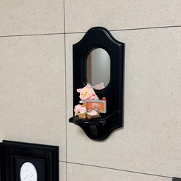 복이온다! 라고하여 선물받은 작은 친구들 루루더피기🐷
아무것도없던 작은 선반위에 갑자기 가득차 버렸지만
의외로 귀여워서 거실에 두고있어요ㅎㅎ
#피규어 #피규어정리 