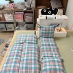 오랜만에 미싱 작업으로 정신없는 작업실 풍경🫠
이것도 나름 정리한다고 한 상태라는거 ㅋㅋㅋ

이번에 중고로 구매한 전동스쿠터에 설치 할 강아지 방석과 보호 쿠션을 만들어 봤다!! 
아직 설치 전이라 사이즈가 잘 맞을지 사알짝~
걱정이지만 이 맛에 미싱하는거지✌🏻

#콘수프기록집 #오늘의우리집
#미싱 #미싱테이블 #미싱룸 #소잉룸 #재봉틀 
#취미 #집순이 #취미방 #작업방 #쿠션제작
#핸드메이드 #재봉 #ncc 