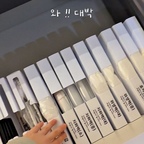 #협찬 l @salim_room

어수선했던 주방 서랍, 이렇게 깔끔하게 정리했어요 🤍⊹₊˚

랩부터 지퍼백, 위생장갑, 일회용 수저까지 전용 케이스에 쏙쏙 넣어주니 
보기에도 깔끔하고 필요할 때 바로 꺼내 쓰기도 편해졌어요 .ᐟ 

🏷️ 랩 케이스는 랩은 물론 쿠킹호일, 매직랩까지 𖤐
스르륵 당겨 착- 깔끔하게 자르고, 자석으로 냉장고나 주방 후드에 붙여서 사용할 수도 있어요.

🏷️ 비닐 케이스는 지퍼백, 위생백, 위생장갑까지 한곳에 쏙 .ᐟ 
필요할 때 가볍게 뽑아 쓰니 편리해요 ⋆⸝·⸝⋆

🏷️ 젓가락 케이스는 일회용 숟가락, 젓가락, 빨대까지 한곳에 모아 깔끔하게 정리 완료 ꔛ 

작은 변화인데 주방이 한결 정돈된 느낌 * ♡‧₊˚ 🫢
매일 쓰는 공간일수록 이렇게 정리해 두면 요리할 때도, 정리할 때도 기분이 좋아지더라고요. 

어수선했던 주방 서랍, 이제 깔끔하게 정리하고 편하게 꺼내 쓰세요 🪄◝☆

📌 랩 케이스 구매 전 참고사항 
- 가로 길이: 30cm 이하
- 상품 전체 지름: 5cm 미만
- 구매 전 사용하시는 랩·쿠킹호일·매직랩의 크기를 꼭 확인해 주세요.

#현명한소비 #콘수프기록집 #주방정리템 #주방용품 #주방서랍정리 #주방추천템 #살림공간 #랩케이스 #비닐케이스 #젓가락케이스 #빨대보관함 #주방템 #주방정리 #주방수납 #주방서랍정리템 #신혼부부 #Kitchen #Kitchenware #맞팔 #맞팔해요 