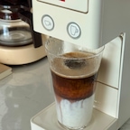 일리로 꾸민 저희 집 홈바를 공개합니다 ☕️🤎

일리 캡슐 커피머신부터 우유 거품기, 귀여운 아로마보이까지.
좋아하는 것들로 가볍게 채워본 작은 홈바예요.

커피를 내리면서 오늘 하루를 어떻게 보낼지
차분히 생각정리도 한답니다.￼

#콘수프기록집 #우리집홈바 #카페 #커피 #일리커피
