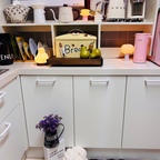 #주방리모델링 #상부장없는주방  
#취향담은공간 #홈카페존 ☕️

🏡우리집 좁은 ㄱ 자 형 주방엔 
      기존에 있던 상부장을 과감히 없애고 
      나의 취향을 담고 담은 홈카페존 ☕️을 
     만든게 신의한수 👍🏻 
🪴정원에 피어있는 💐계절꽃을 절화하여 
      감성 한스푼을 더하니  🤎
      공간이 화사함은 덤 🌸