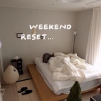 #광고 weekend reset 🧹
강아지랑 사니까 털먼지가 구석구석••

요즘 손이 자주 가는 청소기, 쿠쿠 파워클론 제트슬림 무선청소기와 함께 집 이곳저곳 대청소 싹 끝내고 나니 기분이 상쾌해요.

체감 무게 700g 정도로 이름처럼 가벼워서 한 손으로 들고 청소하기 쉬워서 더 자주 쓰게 되는 청소기. 무엇보다 성능이 대단해요. 긴 머리카락, 얇은 강아지털도 순삭. 러그 위에서도 부드럽게 청소되는 점까지 마음에 쏙!

청소 후엔 스테이션에 두기만 하면 알아서 자동 먼지 비움까지.
청소가 훨씬 쉽고 편해졌어요 🤎

가볍고 성능 좋은 무선청소기 찾으신다면 쿠쿠 청소기도 한번 보세요!
청소기도 쿠쿠하세요 쿠쿠〰️

#쿠쿠 #무선청소기 #쿠쿠청소기 #신혼가전 #무선청소기추천 #청소템 #청소루틴 