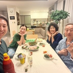 주말저녁 회!
회집가지말고 집에서 먹기~

#오늘의우리집 #콘수프기록집 #6인용식탁 #8인용식탁 