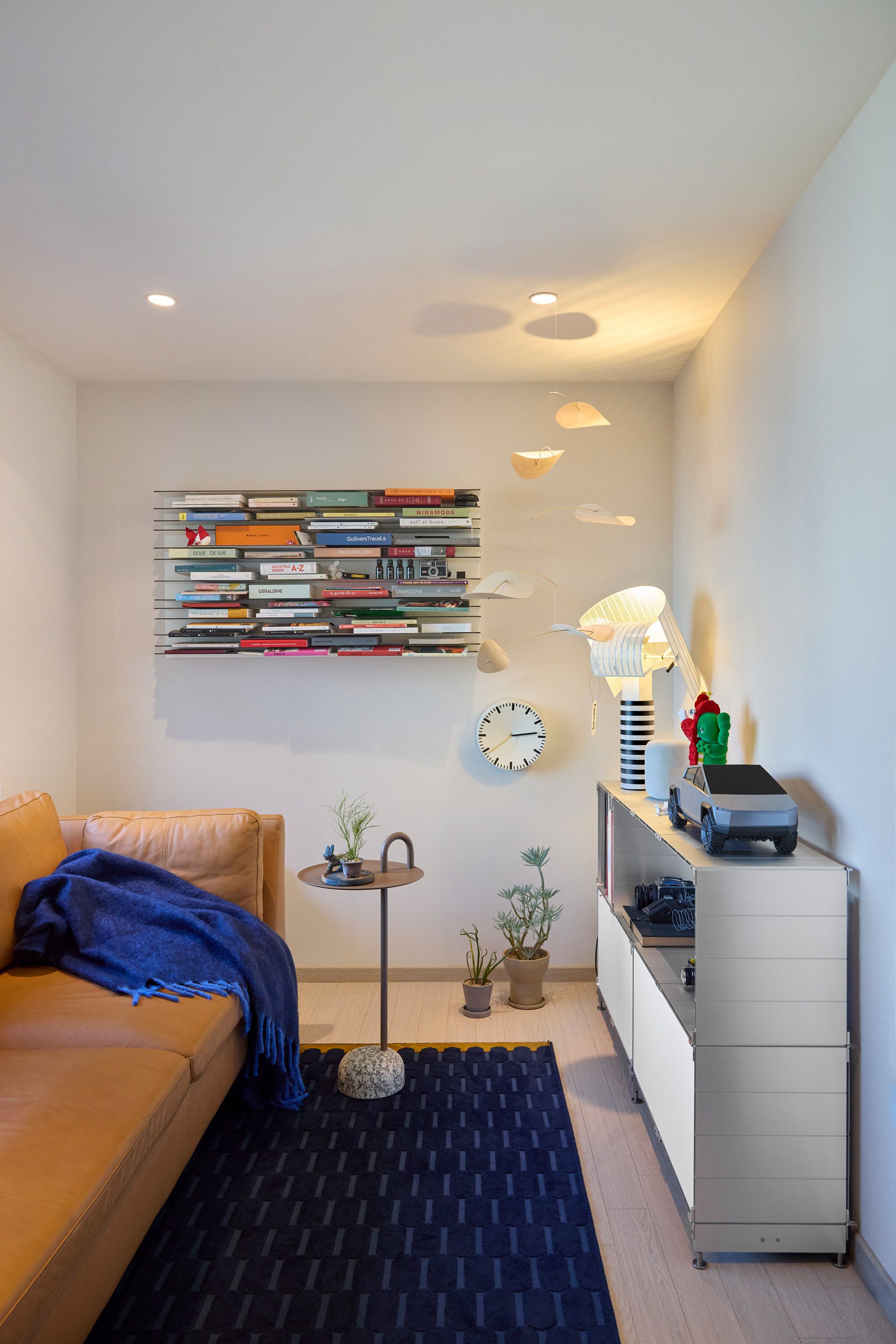 北欧風♦️お洒落な隙間収納 コンパクト キャビネット♦️ジャパンディ♦️送料込 北欧風♦️お洒落な隙間収納 コンパクト キャビネット♦️ジャパンディ