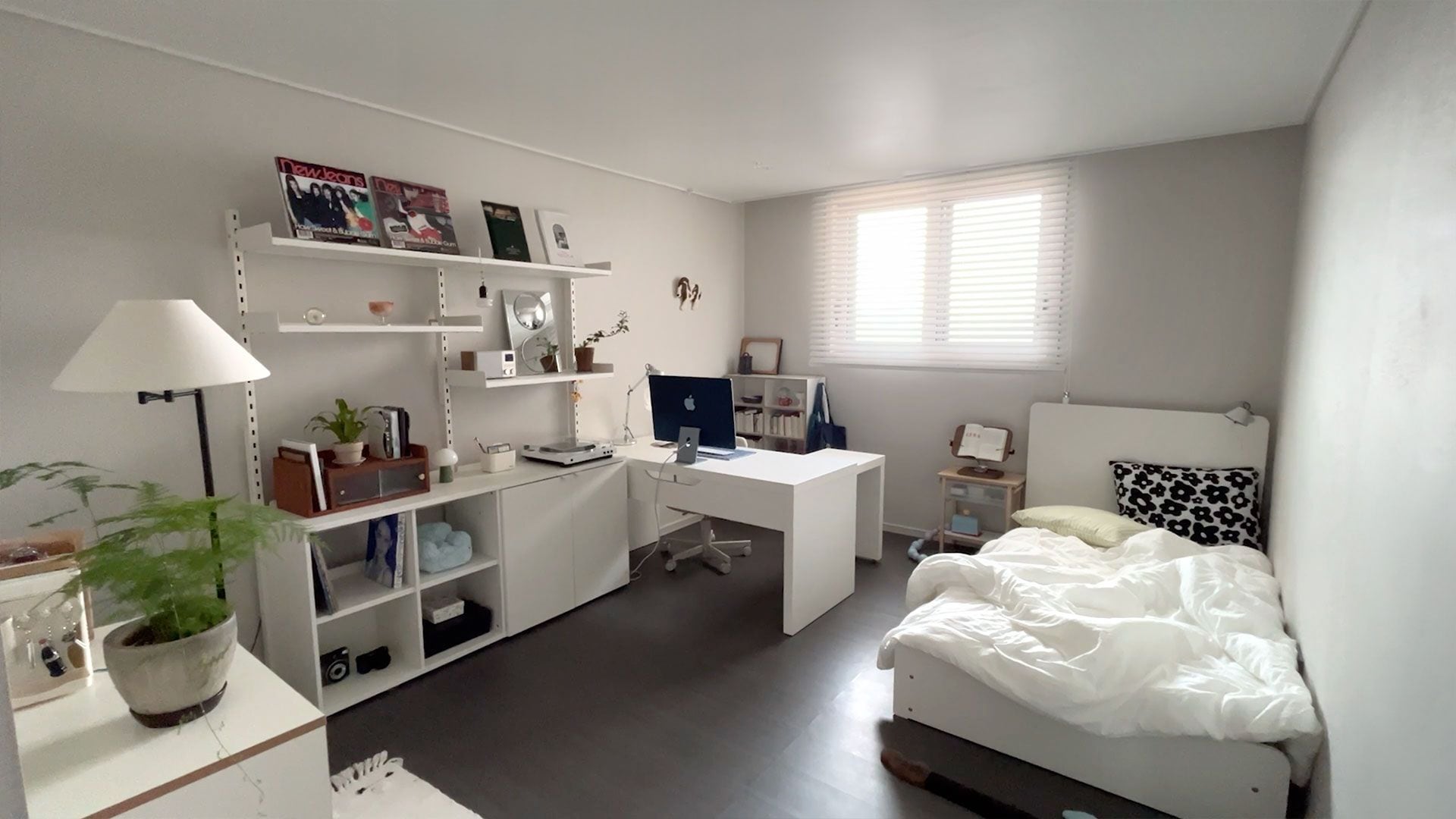 IKEA MALM マルム デスク 引き出し式パネル付 | デスク | Ohouse