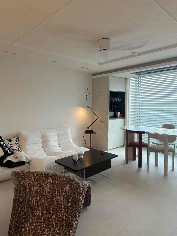 MINA ワイヤレス テーブルライト Sを使ったコーディネート 3