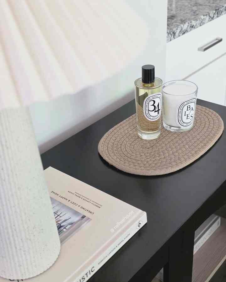 What i bought from Diptyque in Paris vs. how I styled 😘
#Diptyque #candle #roomspray #scent #ObjetCandle 