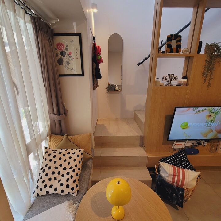 short form carousel card thumbnail