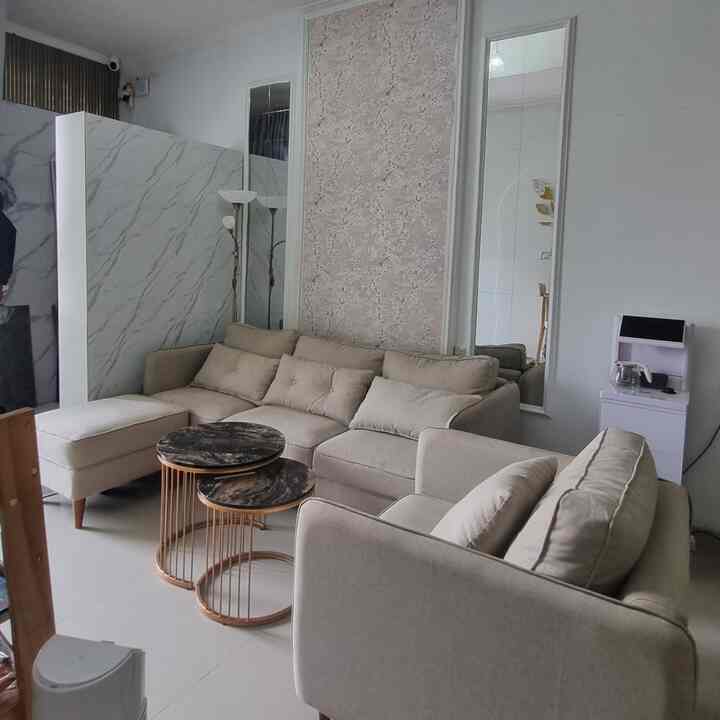 Hai, selamat datang di Rumah Twinsie. Rumah modern minimalis 6x15m. Ayo tetangga kita berteman 🤝

Inilah ruang tamu minimalis di rumah kami yang didominasi tampilan modern dengan warna2 netral.
#RumahTwinsie #livingroom #ruangtamu #modern #minimalis 