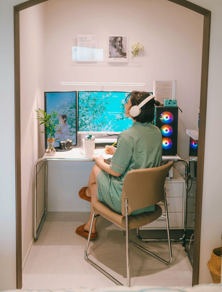 short form carousel card thumbnail